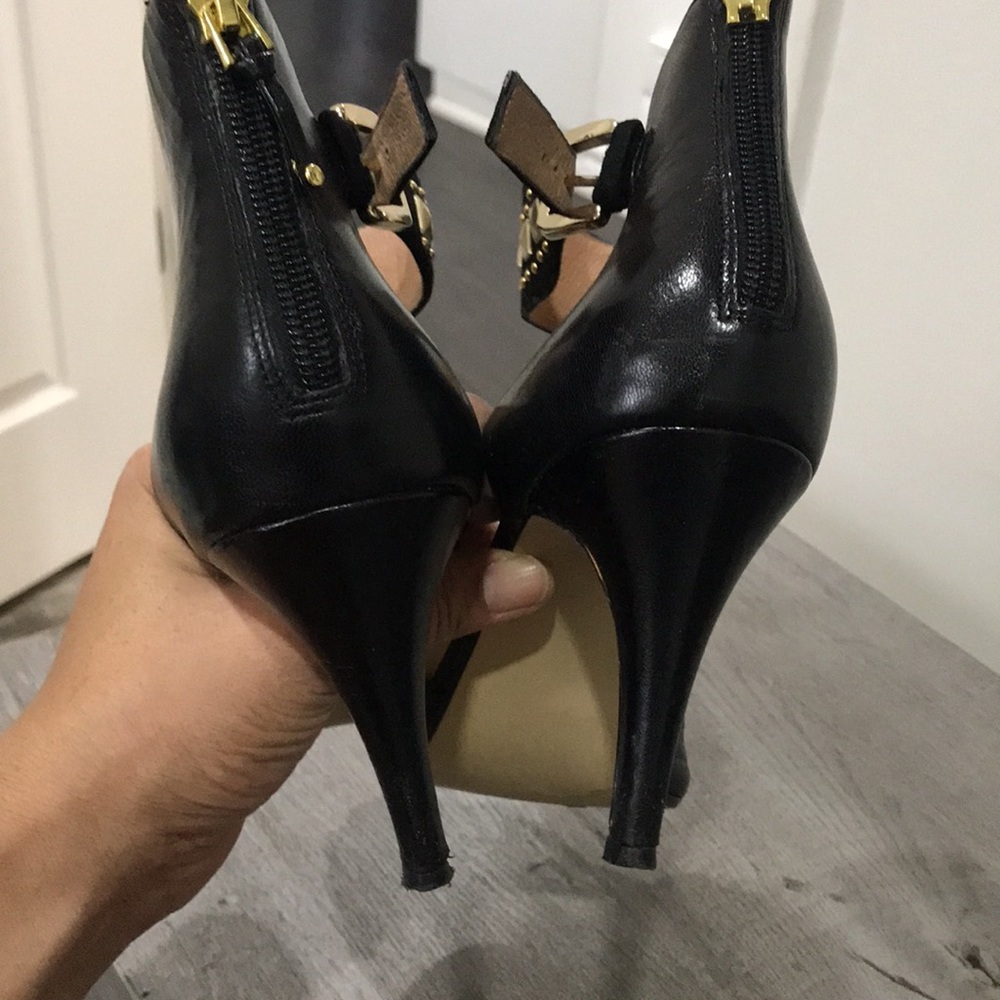 Town Shoes - Picture 2 of 6